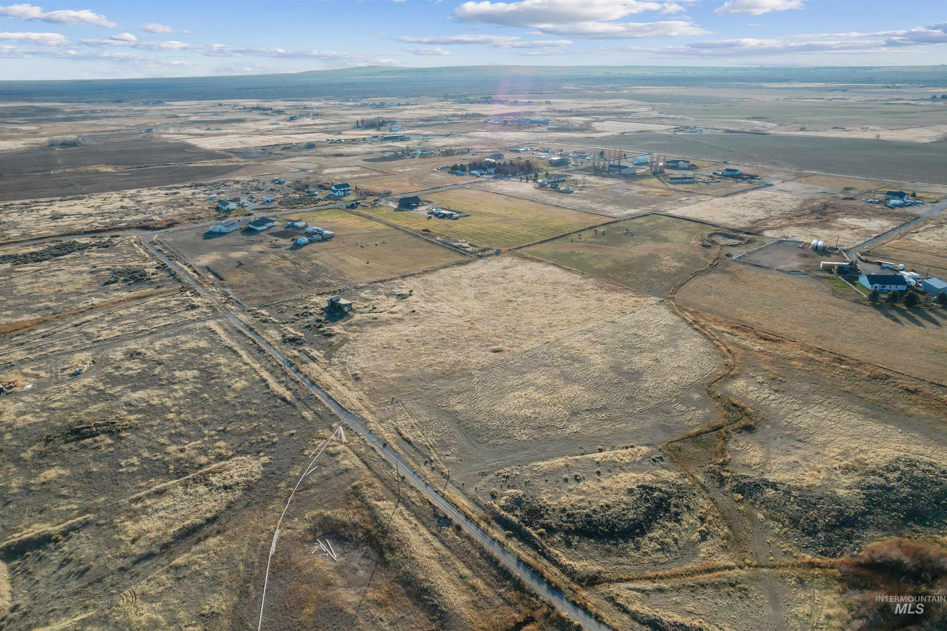 171 East 552 North Shoshone, ID 83352 - Photo 11 of 18 Aerial overview of property's location featuring rural landscape