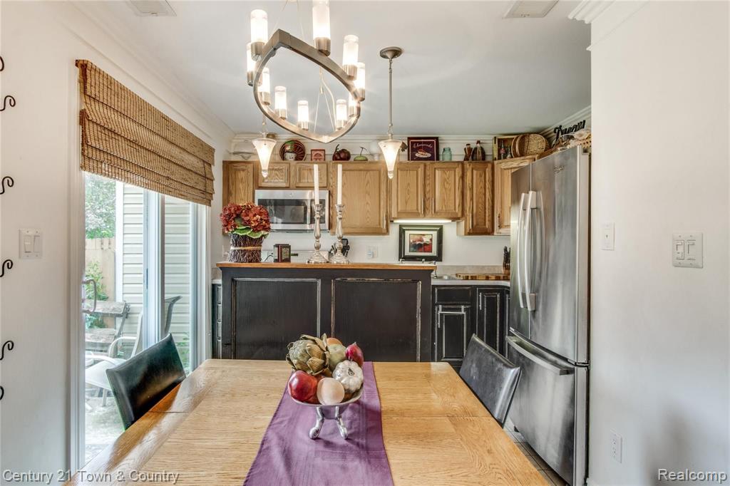 910 Little Hill Court Rochester Hills, MI 48307 - Photo 10 of 31