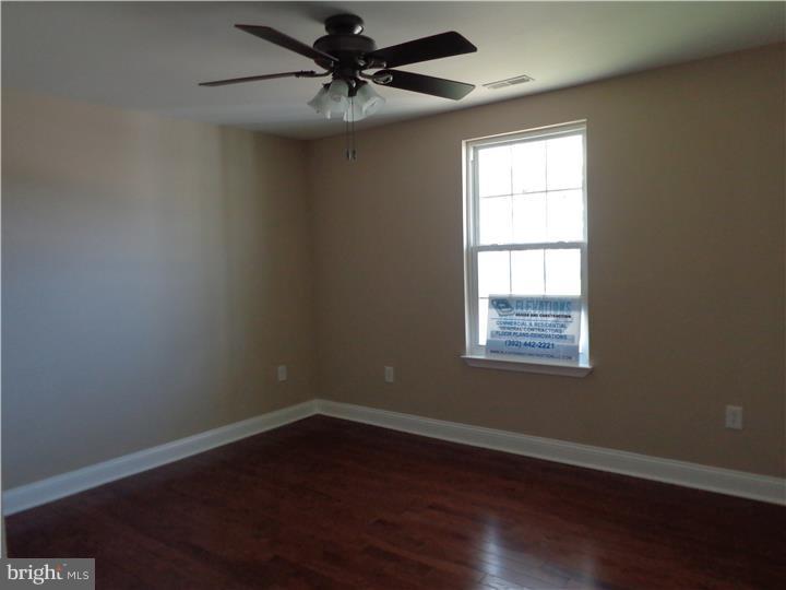 3 Hunter Road New Castle, DE 19720 - Photo 5 of 11 Bedroom