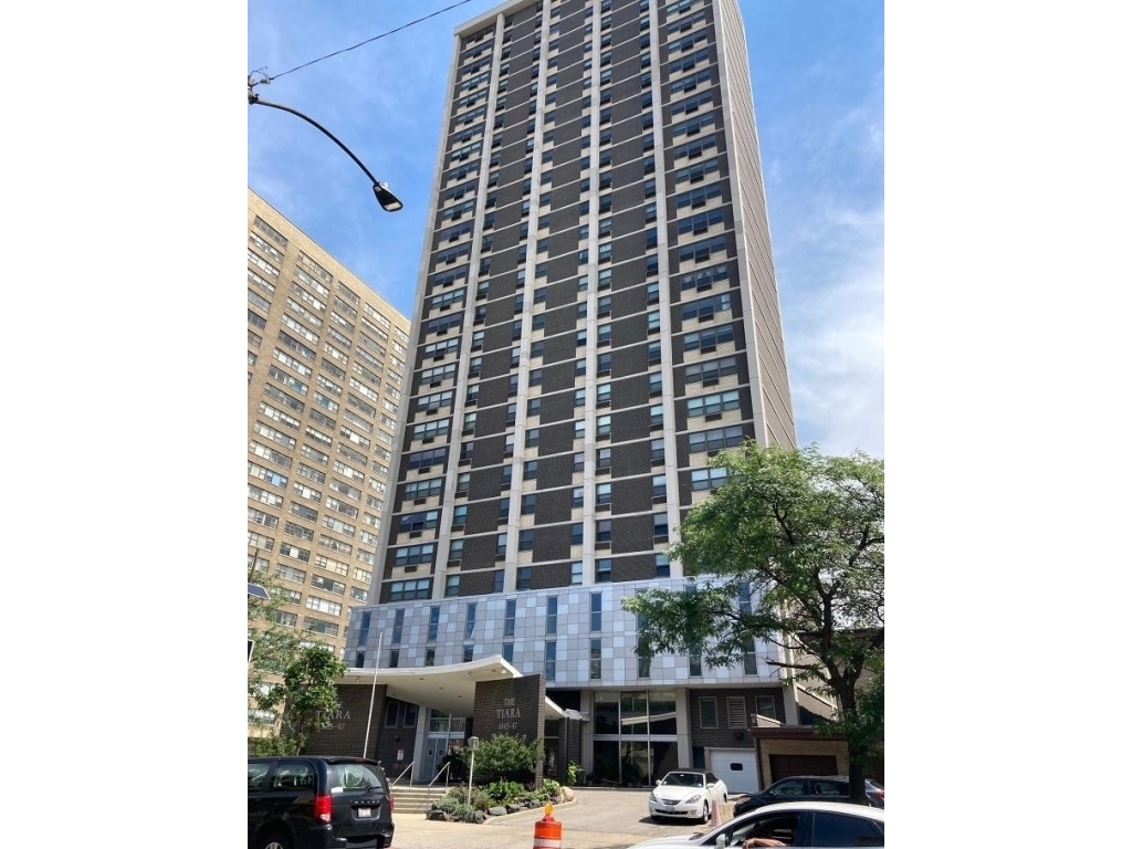 6147 North Sheridan Road, Unit 28A Chicago, IL 60660 - Photo 1 of 16 Gallery Image 1