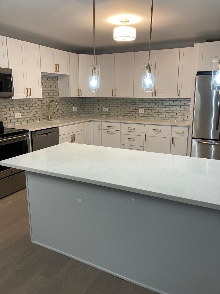 6147 North Sheridan Road, Unit 28A Chicago, IL 60660 - Photo 5 of 16 Gallery Image 5