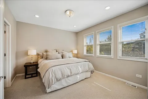 $755,000 | 634 West Oak Street, Chicago, IL 60610