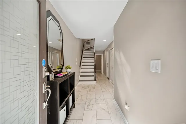 $755,000 | 634 West Oak Street, Chicago, IL 60610