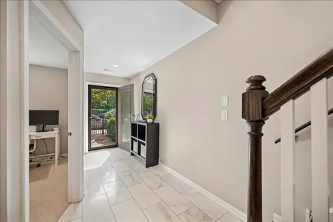 $755,000 | 634 West Oak Street, Chicago, IL 60610