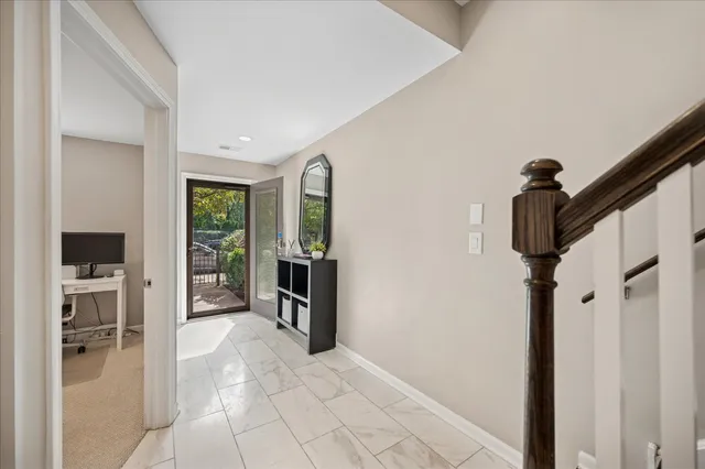 $755,000 | 634 West Oak Street, Chicago, IL 60610