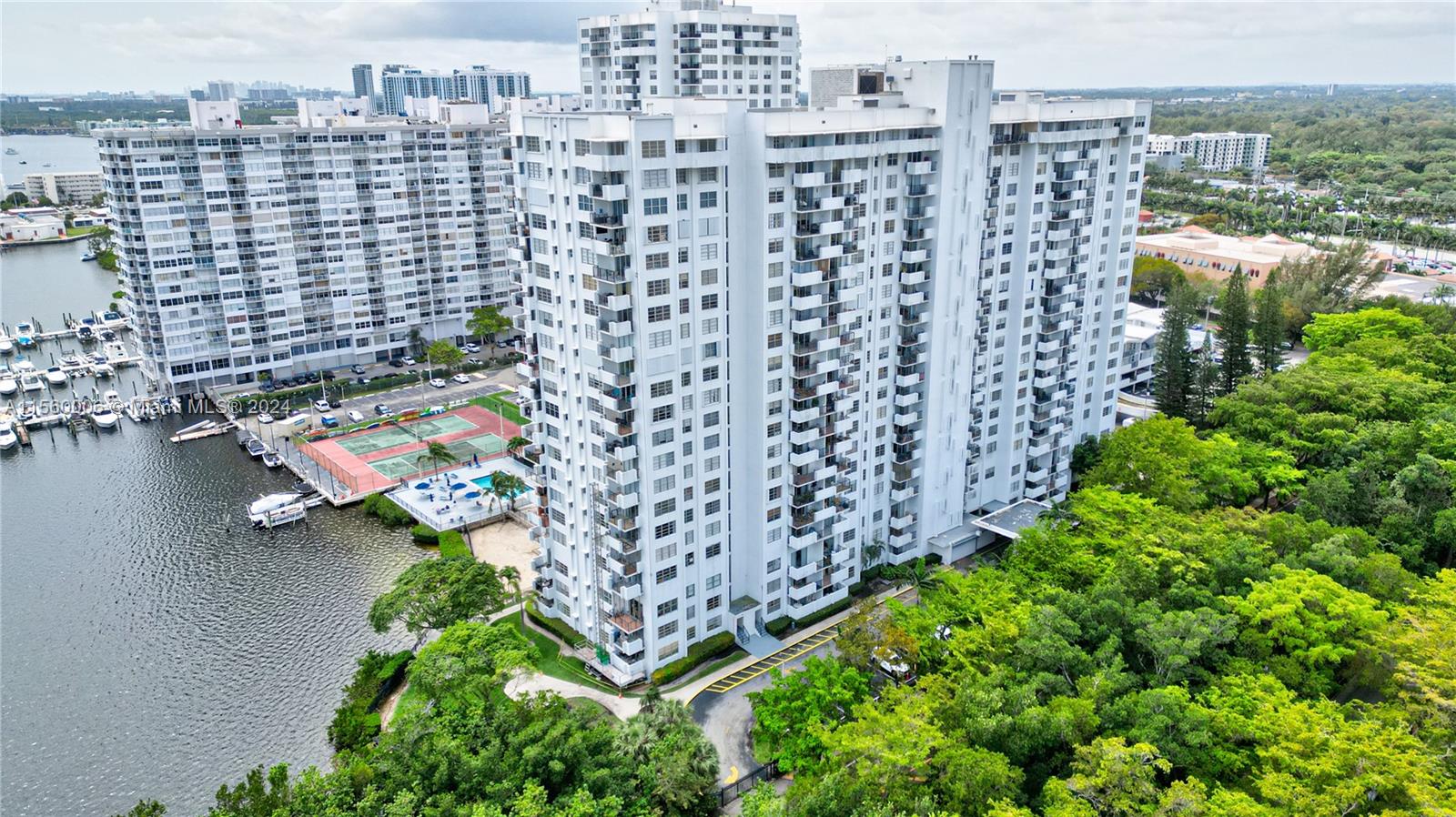 2780 Northeast 183rd St Unit 1102