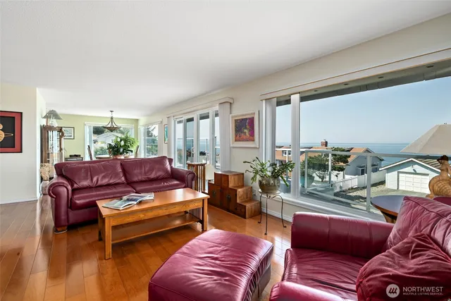 $1,254,000 | 1505 West Beach Road, Oak Harbor, WA 98277