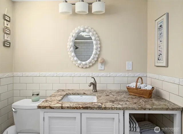 $1,254,000 | 1505 West Beach Road, Oak Harbor, WA 98277