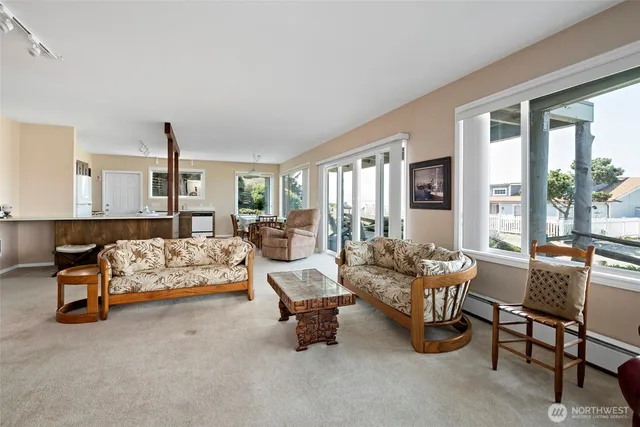 $1,254,000 | 1505 West Beach Road, Oak Harbor, WA 98277