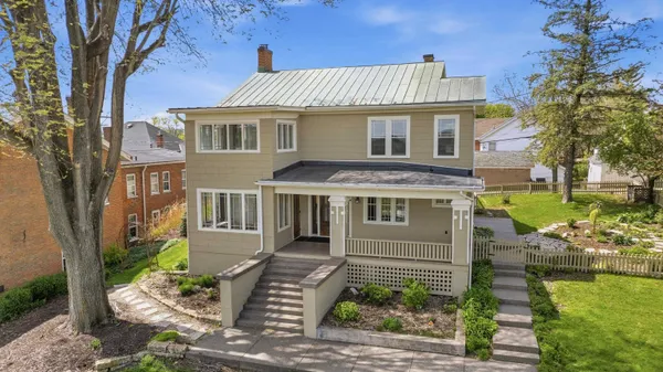 $515,000 | 207 South Prospect Street, Galena, IL 61036