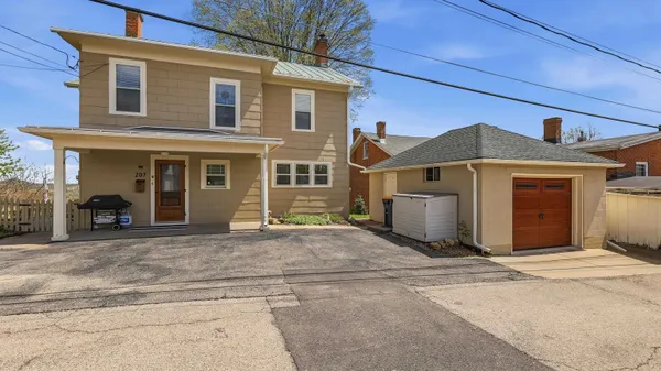 $515,000 | 207 South Prospect Street, Galena, IL 61036