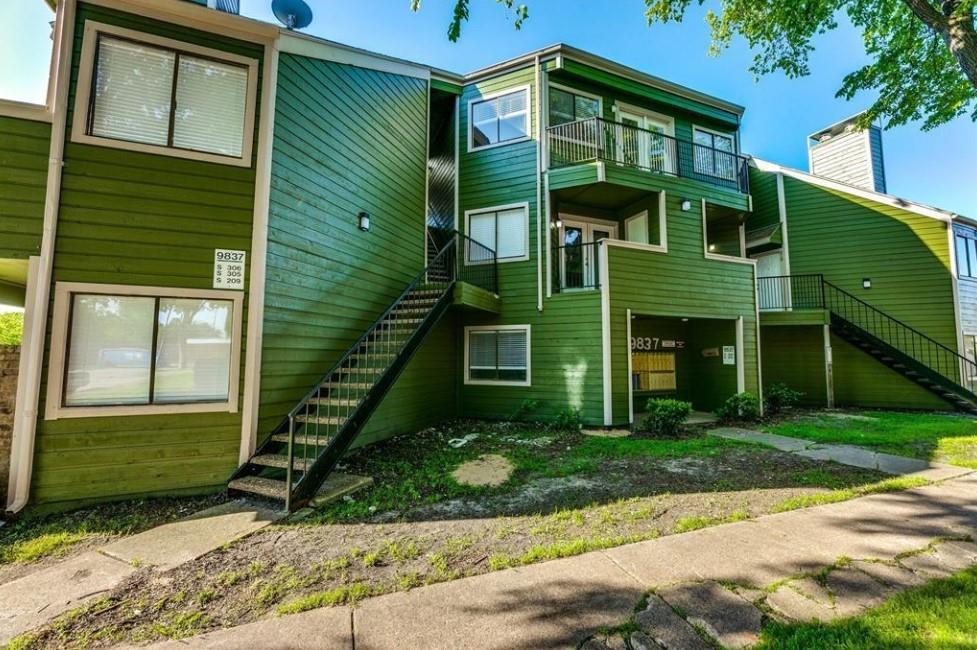 9809 Walnut Street Unit E305 S305 A307  