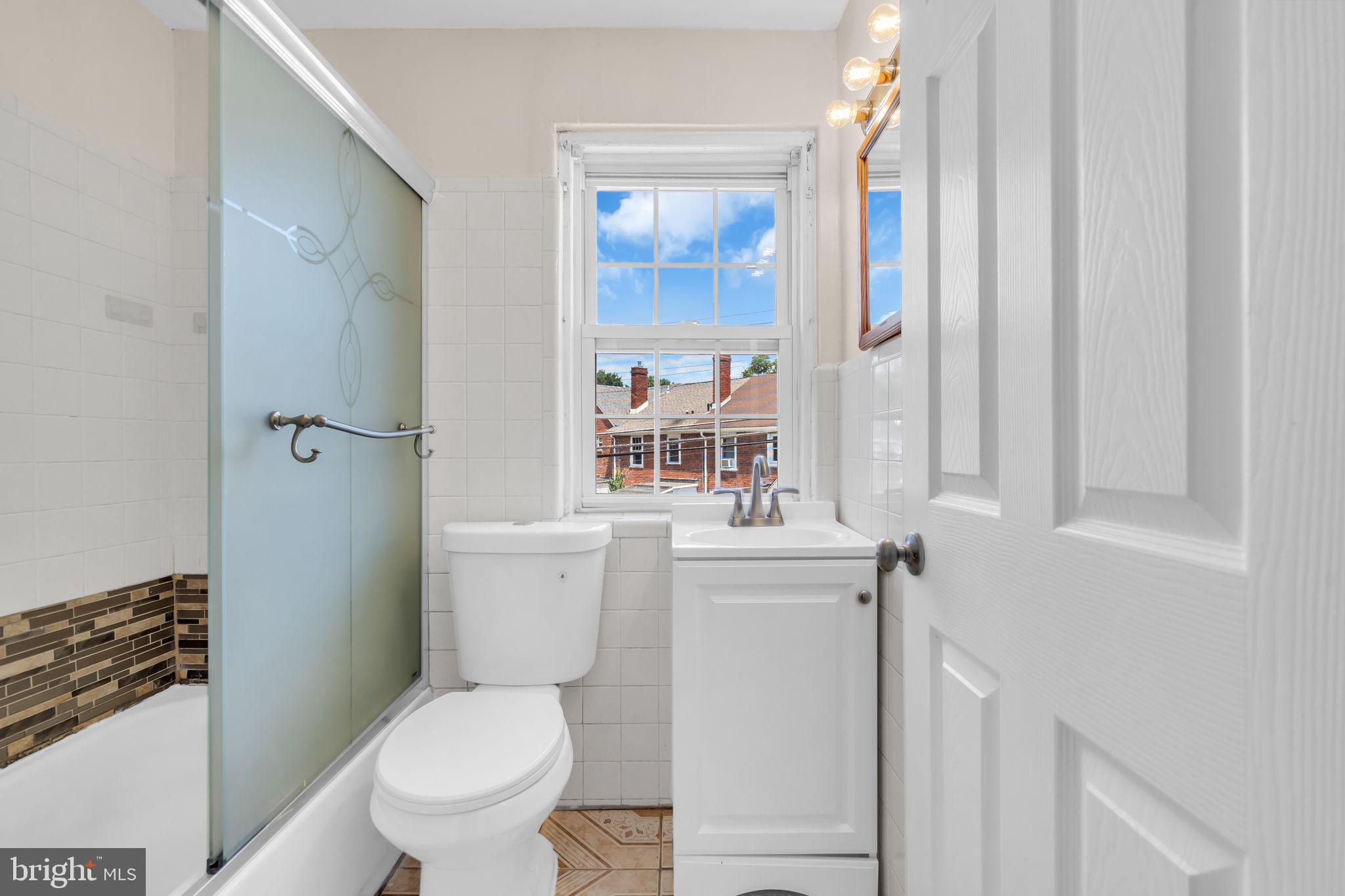 1095 Trent Road Camden, NJ 08104 - Photo 22 of 31