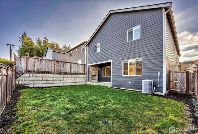$975,000 | 28902 239th Avenue Southeast, Maple Valley, WA 98010