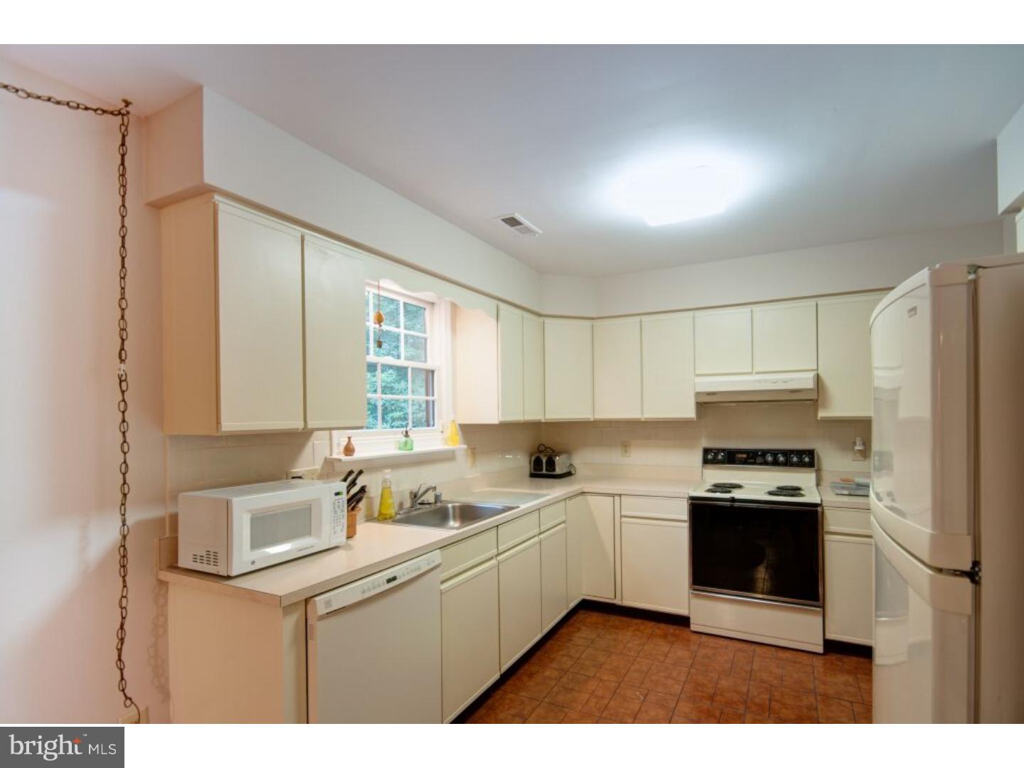 20 Fox Hollow Road Voorhees, NJ 08043 - Photo 6 of 22 Kitchen