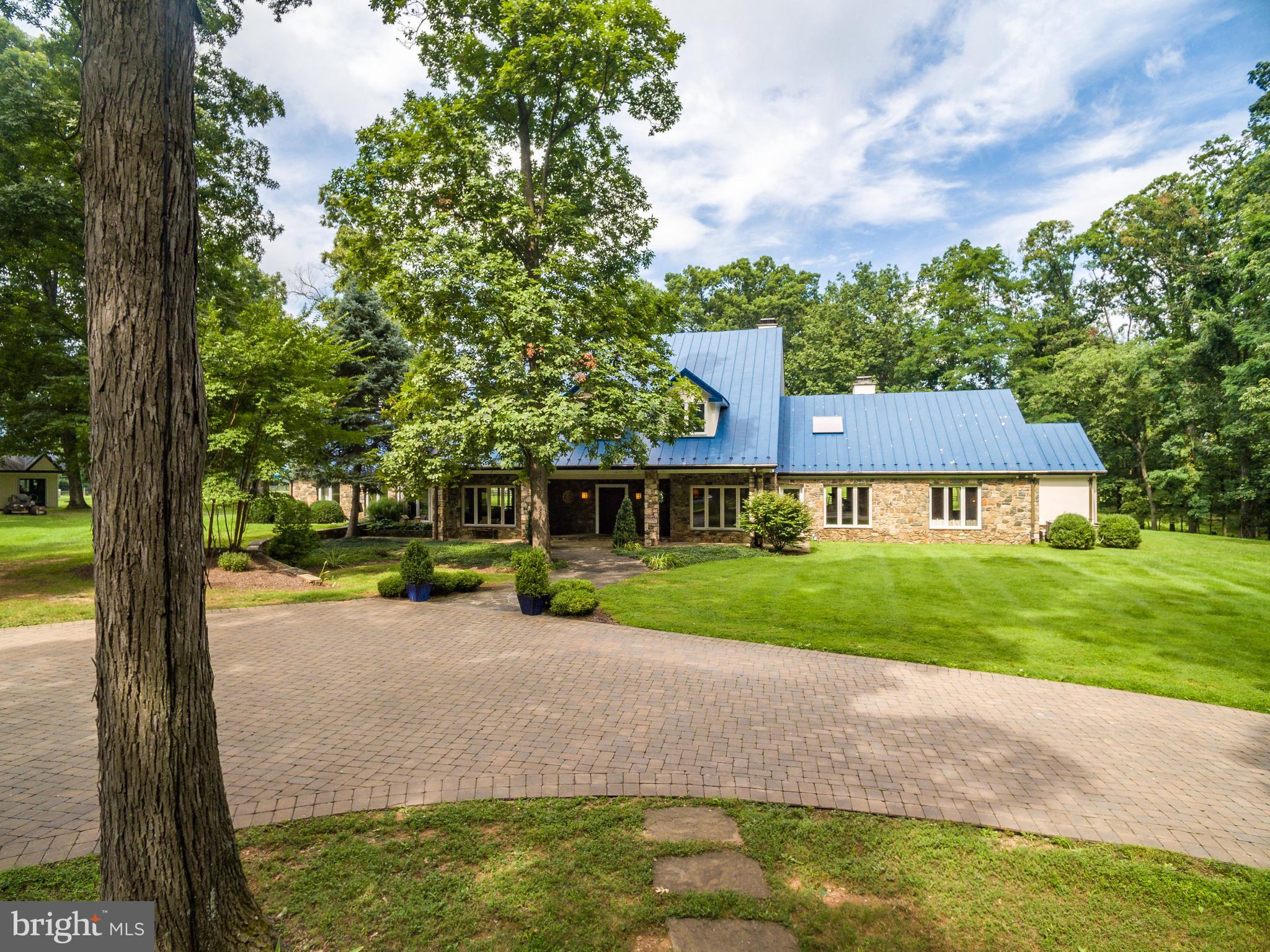 20022 Trappe Road Bluemont, VA 20135 - Photo 51 of 97 Main House with Parking area