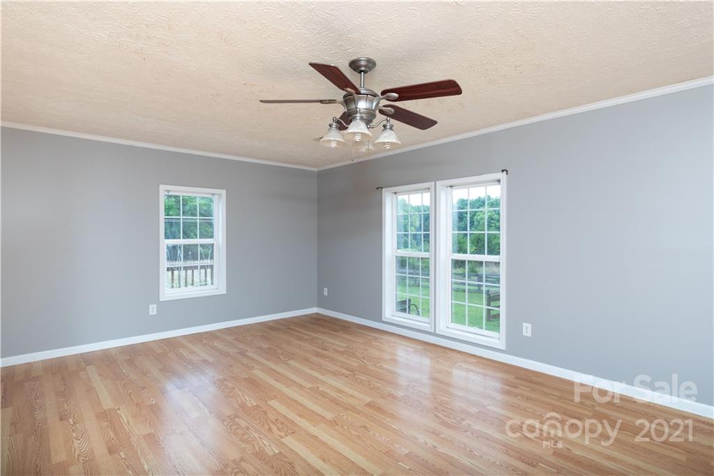 225 Deer Ridge Road Sharon, SC 29742 - Photo 5 of 39
