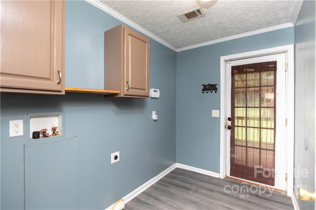 225 Deer Ridge Road Sharon, SC 29742 - Photo 8 of 39
