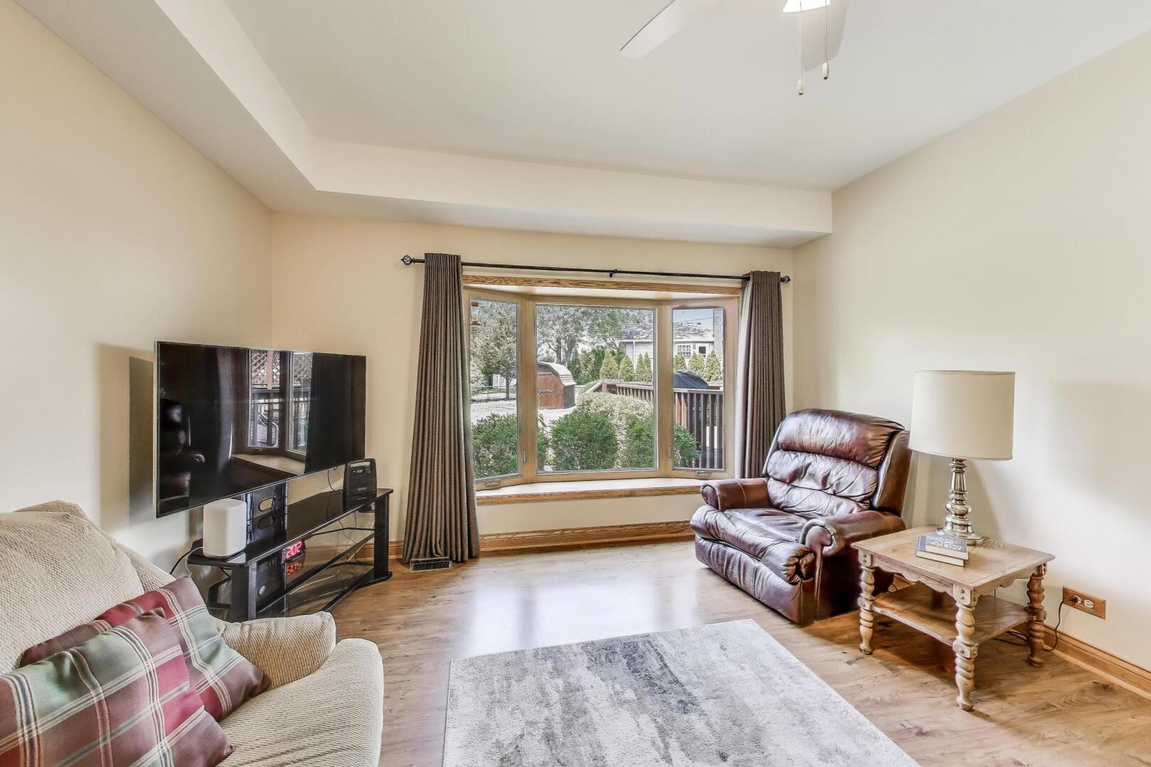 206 West Hintz Road Arlington Heights, IL 60004 - Photo 13 of 42
