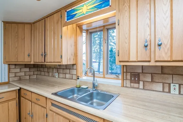 $275,000 | 17 Randall Street, Chicopee, MA 01013