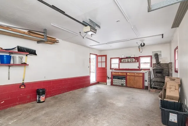 $275,000 | 17 Randall Street, Chicopee, MA 01013