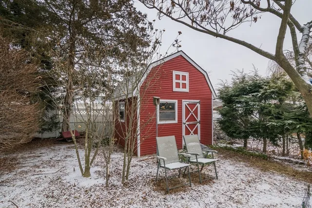 $275,000 | 17 Randall Street, Chicopee, MA 01013