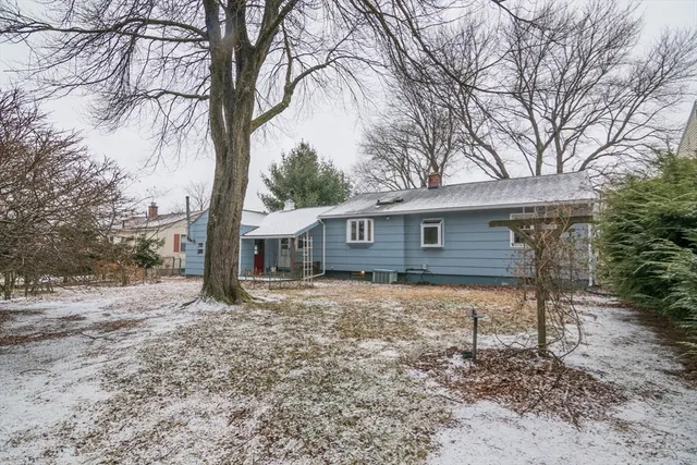 $275,000 | 17 Randall Street, Chicopee, MA 01013