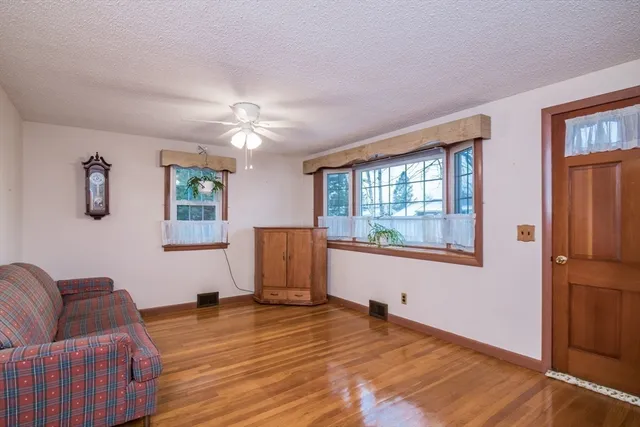 $275,000 | 17 Randall Street, Chicopee, MA 01013