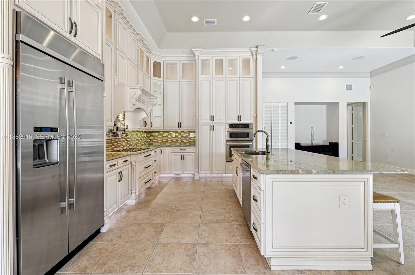 8100 Southwest 179th Street Palmetto Bay, FL 33157 - Photo 15 of 48