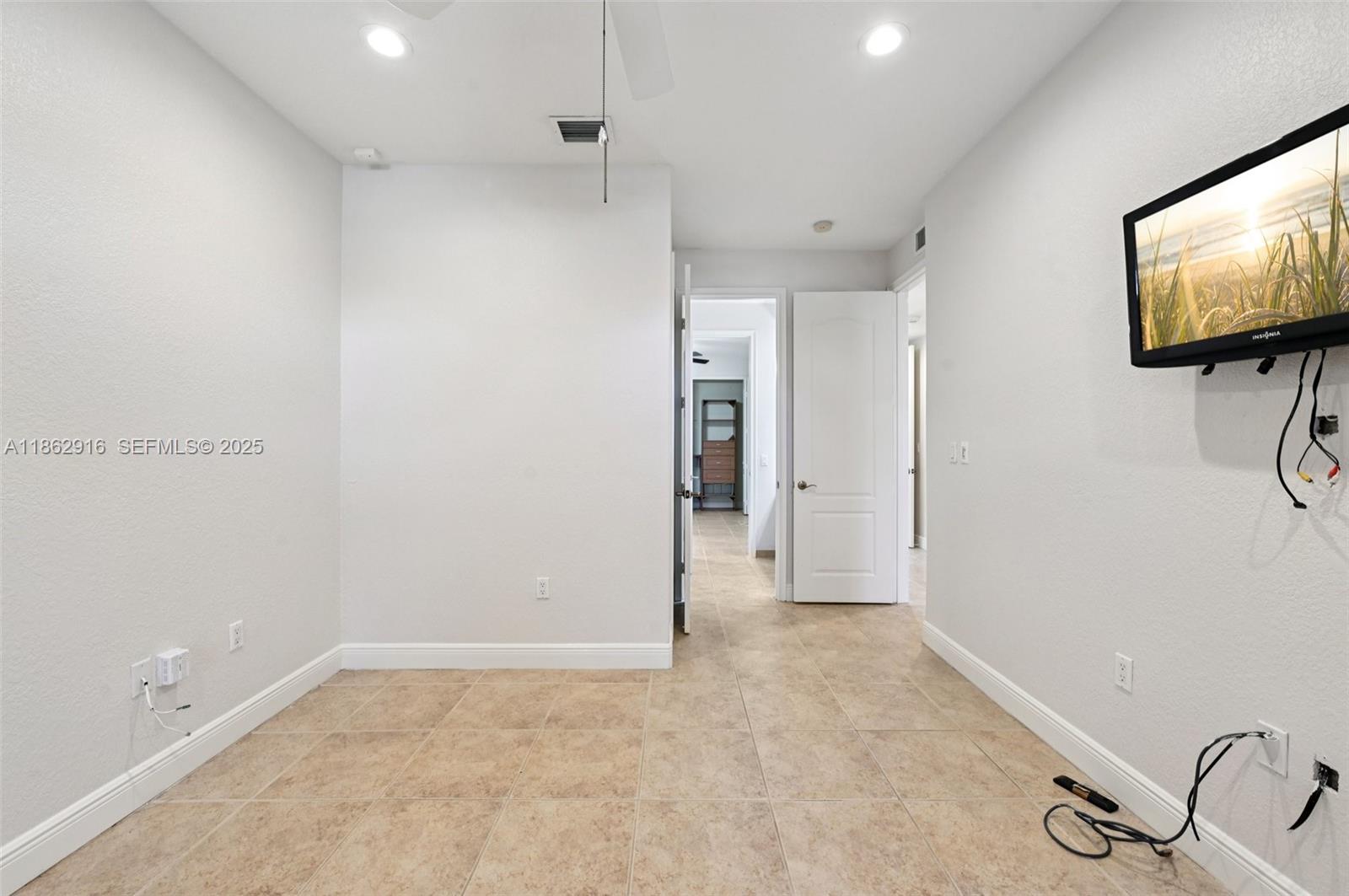 8100 Southwest 179th Street Palmetto Bay, FL 33157 - Photo 28 of 48