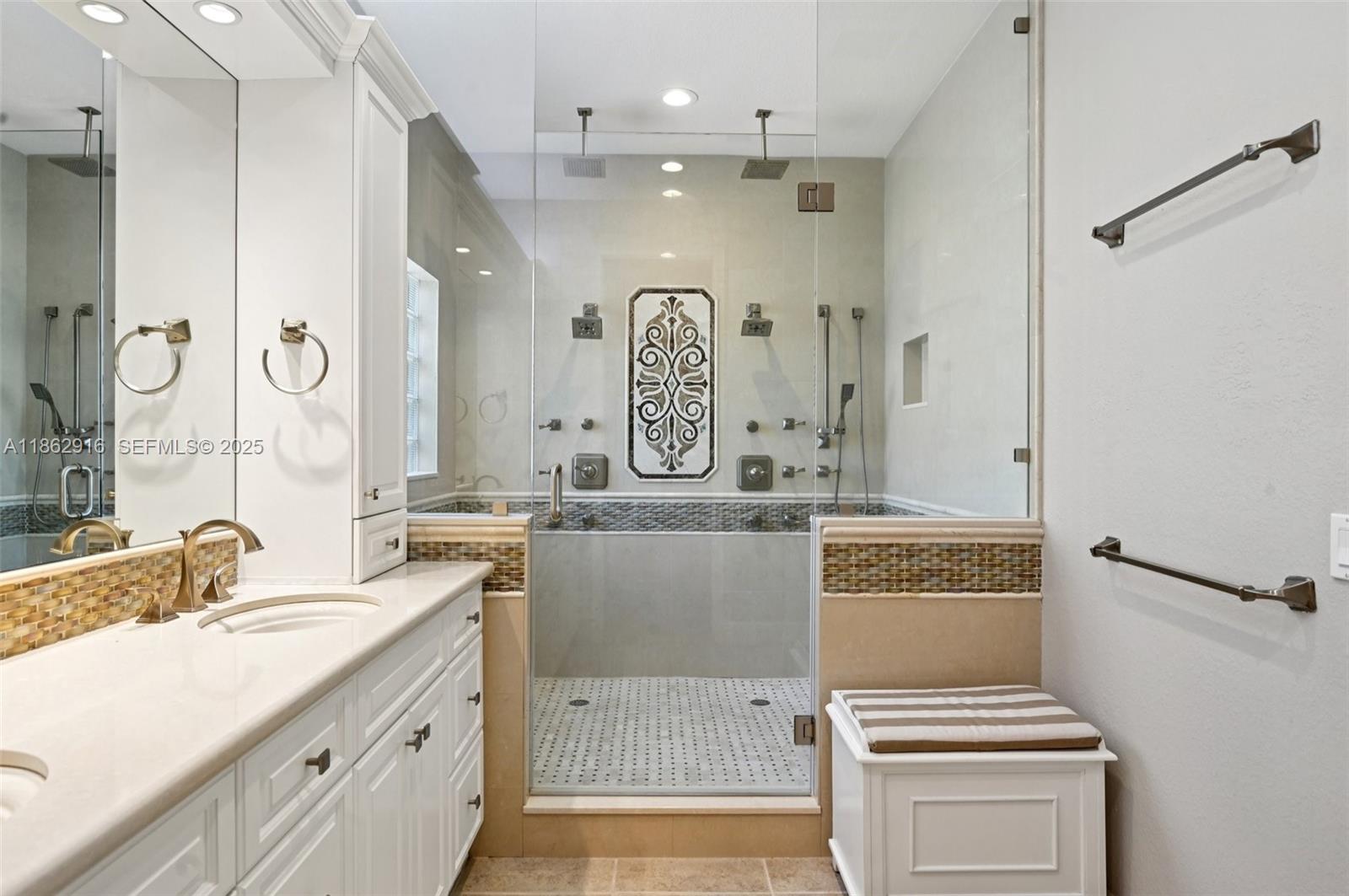 8100 Southwest 179th Street Palmetto Bay, FL 33157 - Photo 34 of 48 primary bath