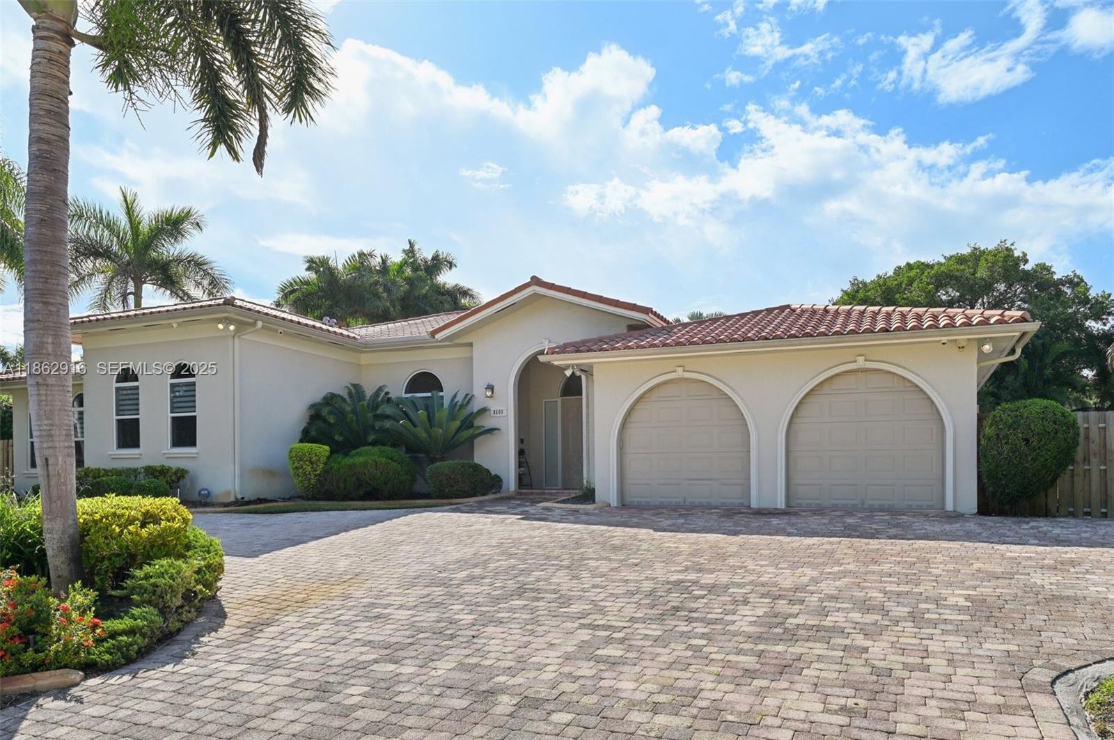 8100 Southwest 179th Street Palmetto Bay, FL 33157 - Photo 6 of 48