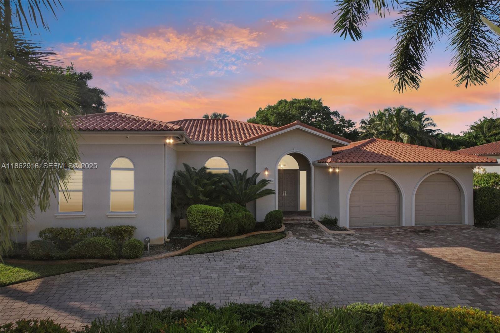 8100 Southwest 179th Street Palmetto Bay, FL 33157 - Photo 7 of 48