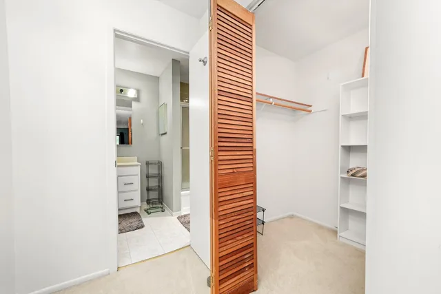 $230,000 | 1926 Prairie Square, Unit 210B, Schaumburg, IL 60173