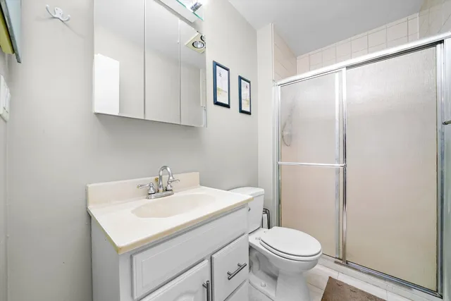 $230,000 | 1926 Prairie Square, Unit 210B, Schaumburg, IL 60173