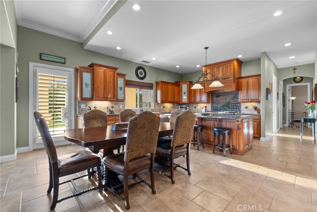 35394 Linda Rosea Road Temecula, CA 92592 - Photo 20 of 69 a view of a dining room with furniture
