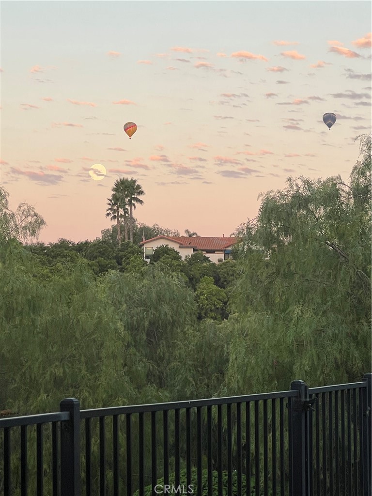 35394 Linda Rosea Road Temecula, CA 92592 - Photo 65 of 69 a view of a city and mountain view