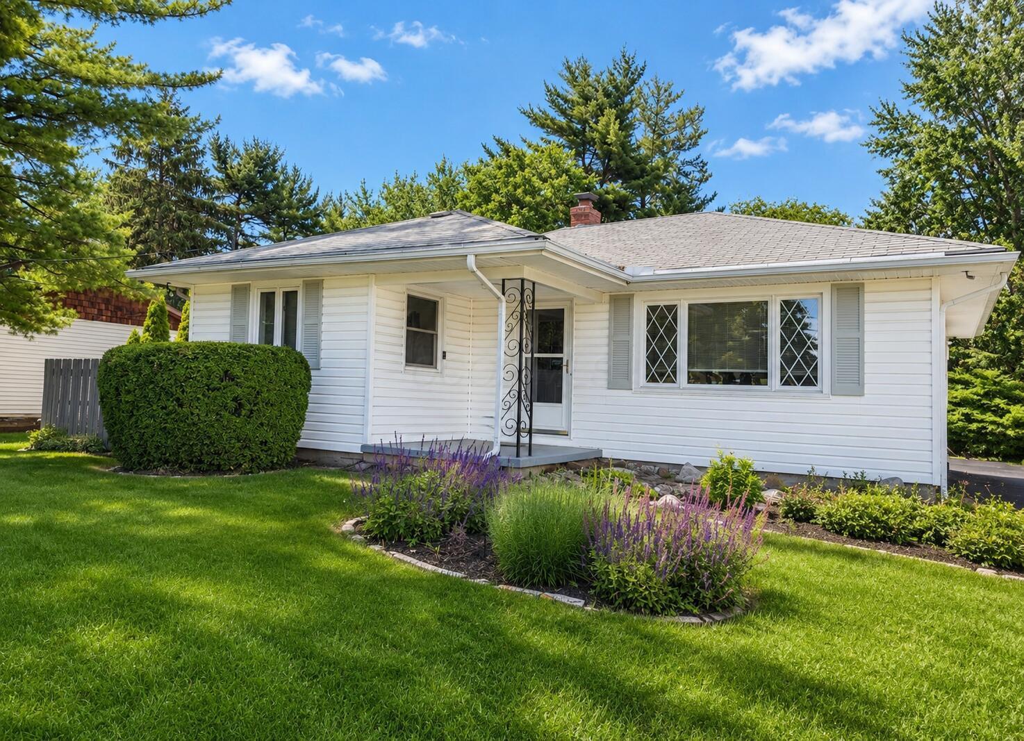 1238 Francisco Road Columbus, OH 43220 - Photo 1 of 14