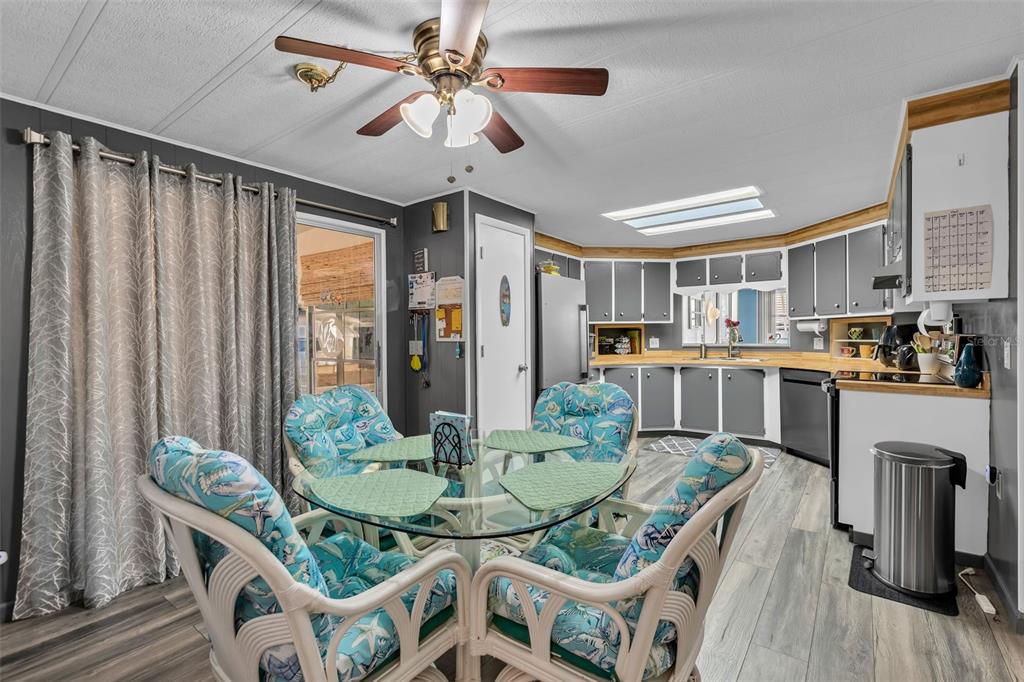 5619 Bayshore Road, Unit 466 Palmetto, FL 34221 - Photo 24 of 50