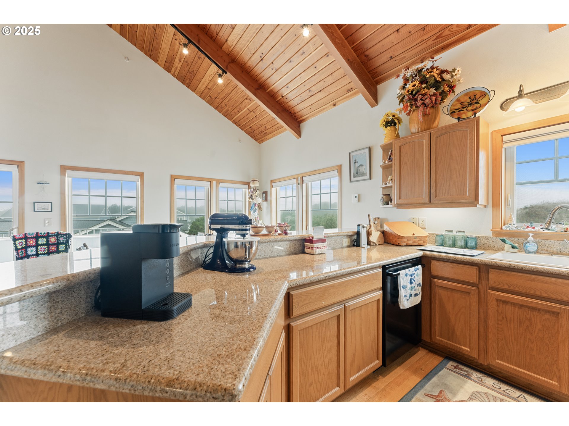 1313 Village Loop Bandon, OR 97411 - Photo 11 of 30