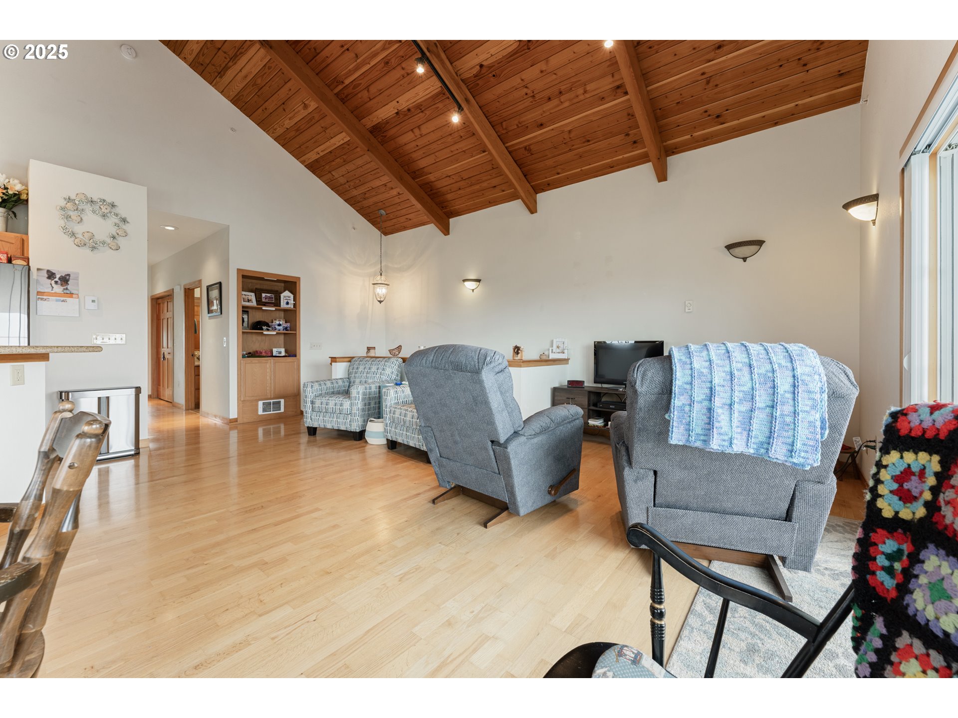 1313 Village Loop Bandon, OR 97411 - Photo 6 of 30