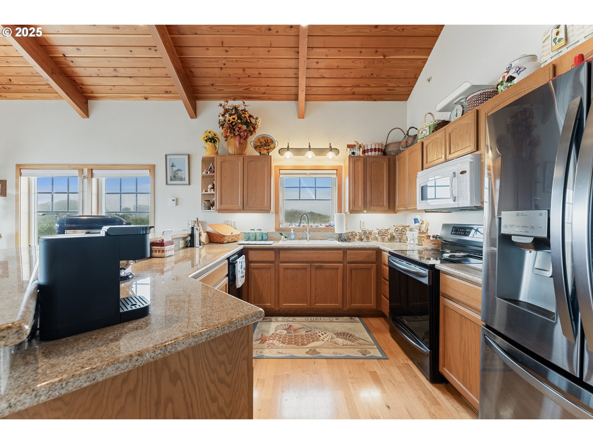 1313 Village Loop Bandon, OR 97411 - Photo 10 of 30