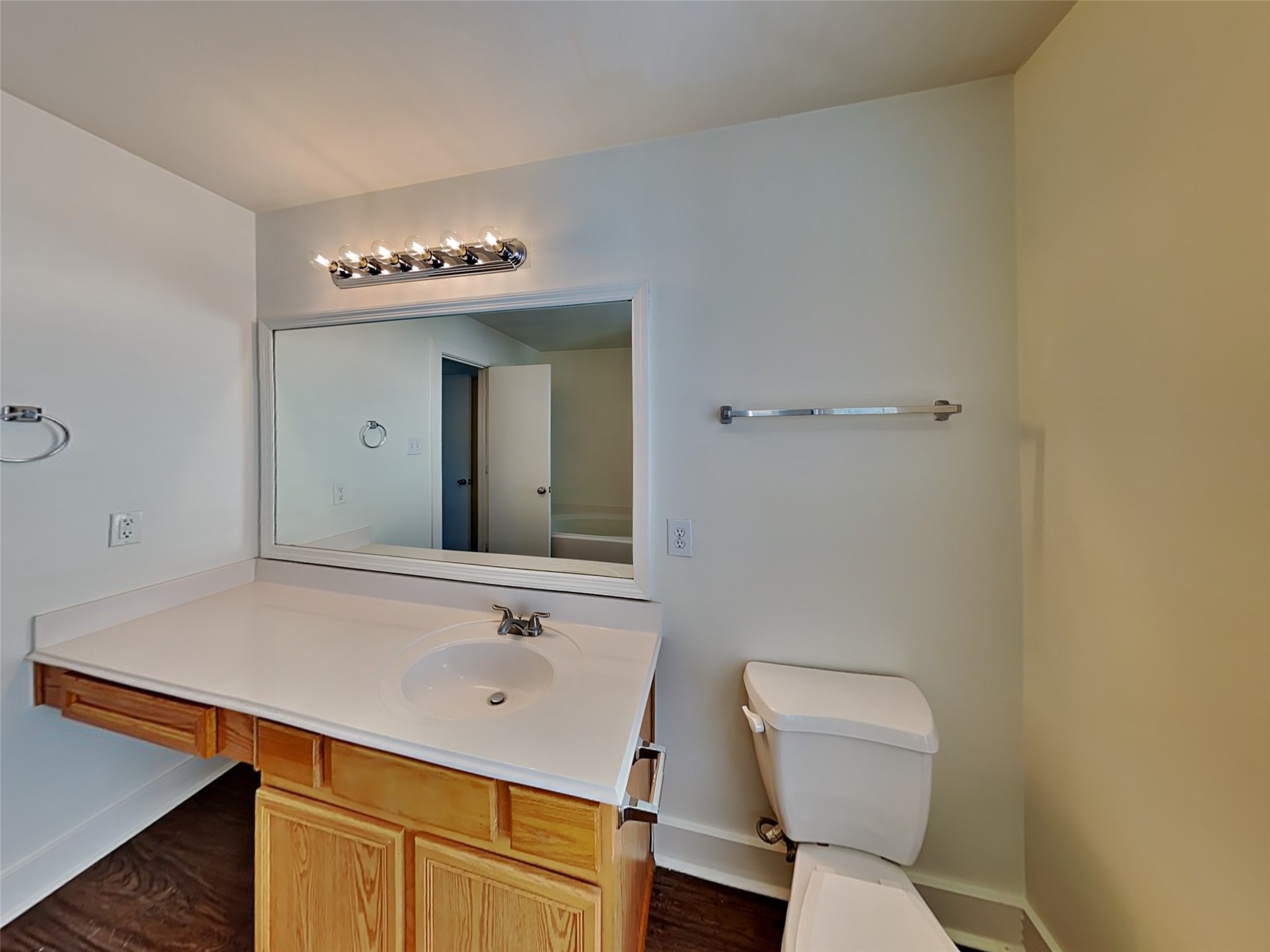 817 Lightningbug Lane Conroe, TX 77301 - Photo 12 of 20