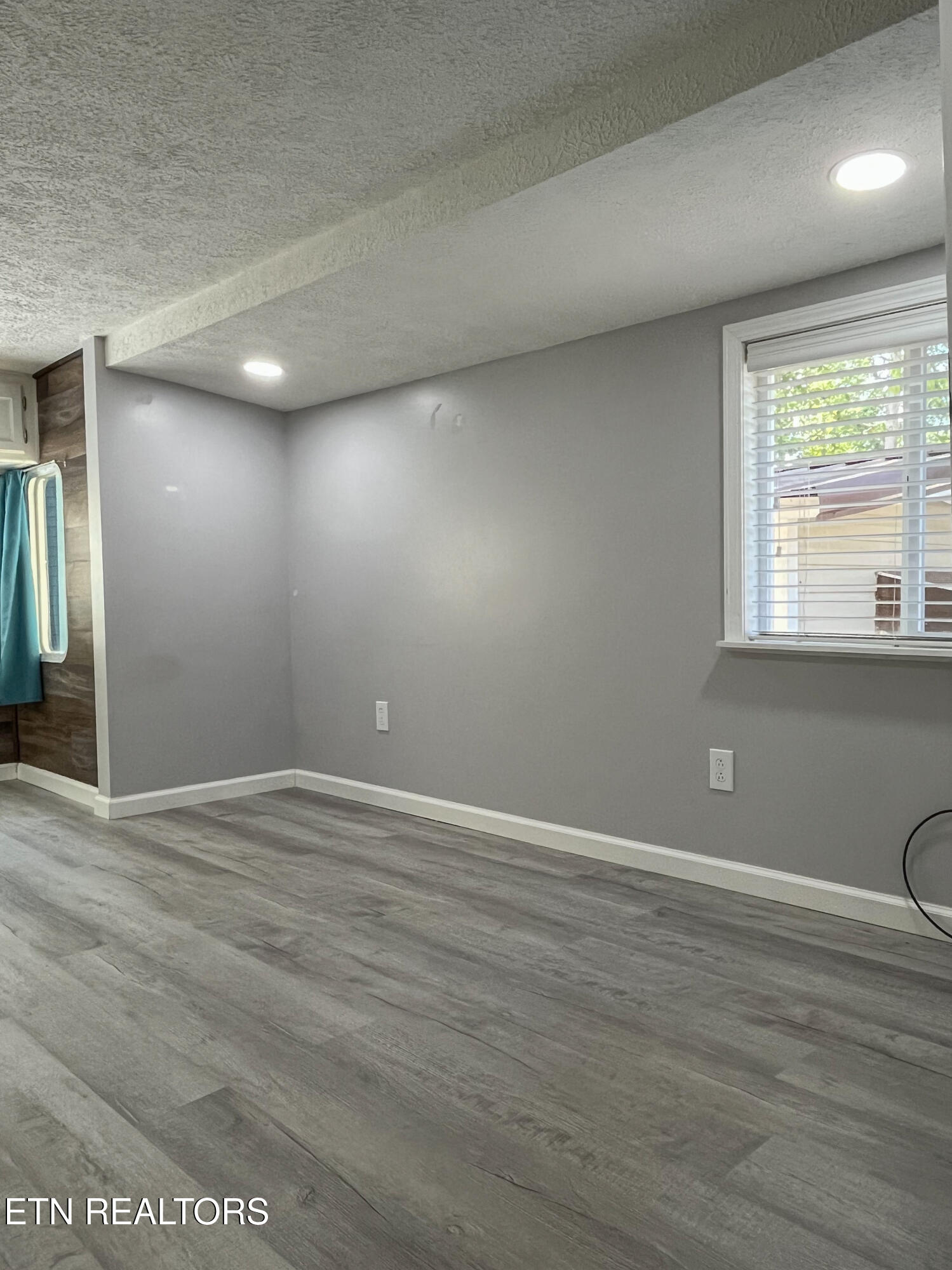 155 Commanche Trail Crossville, TN 38572 - Photo 11 of 28 IMG_8151