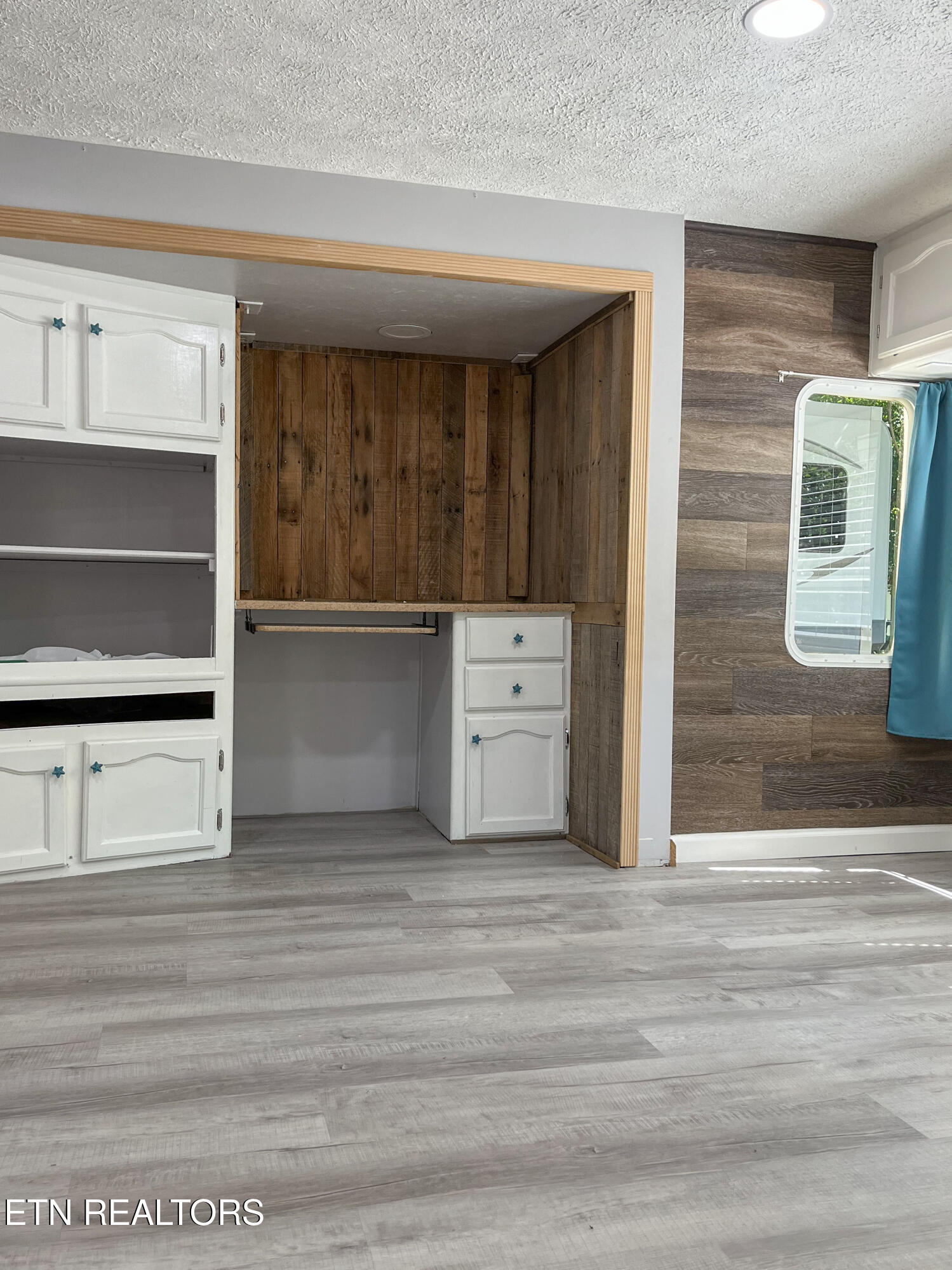 155 Commanche Trail Crossville, TN 38572 - Photo 13 of 28 IMG_8155