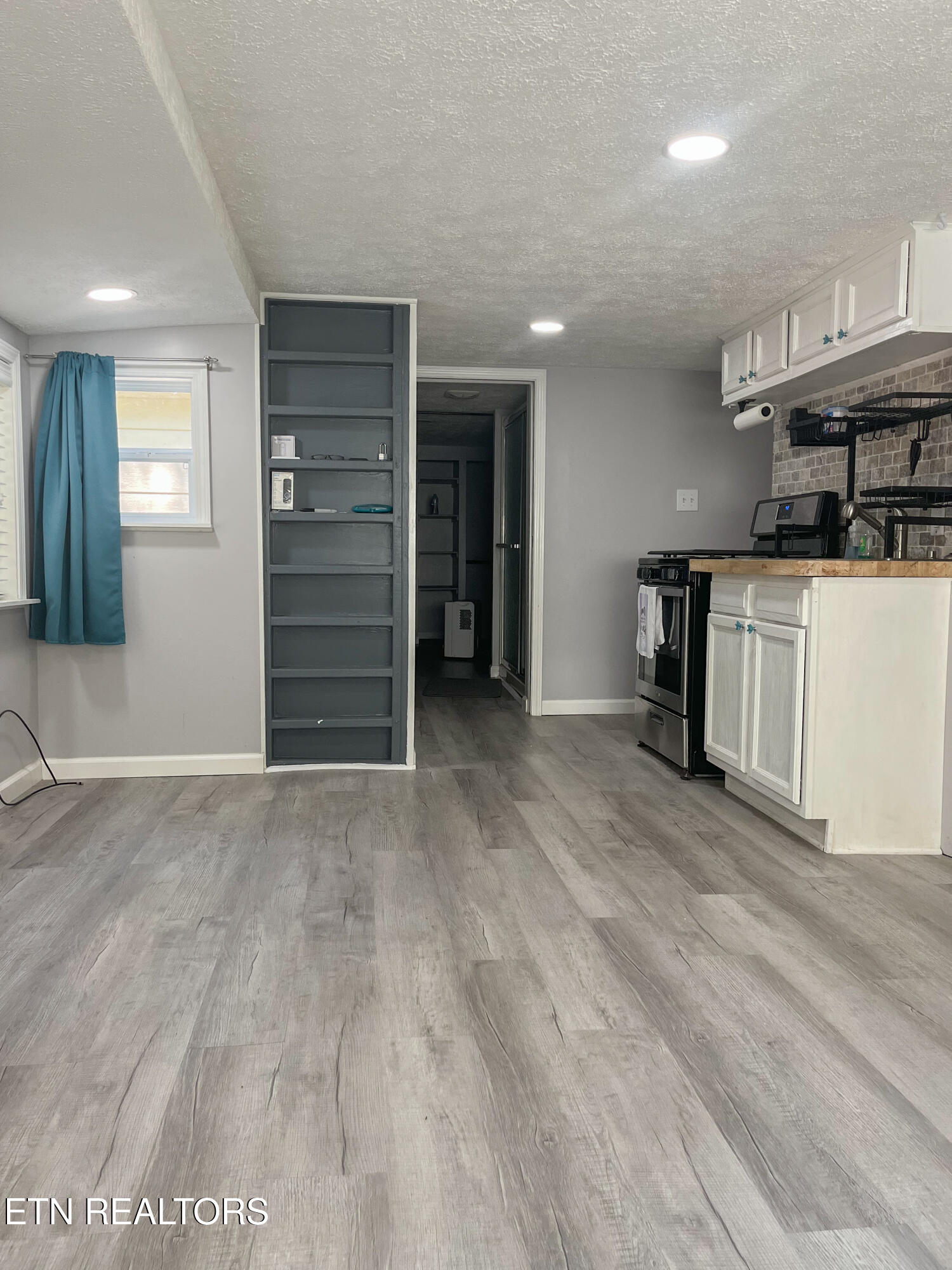 155 Commanche Trail Crossville, TN 38572 - Photo 14 of 28 IMG_8157