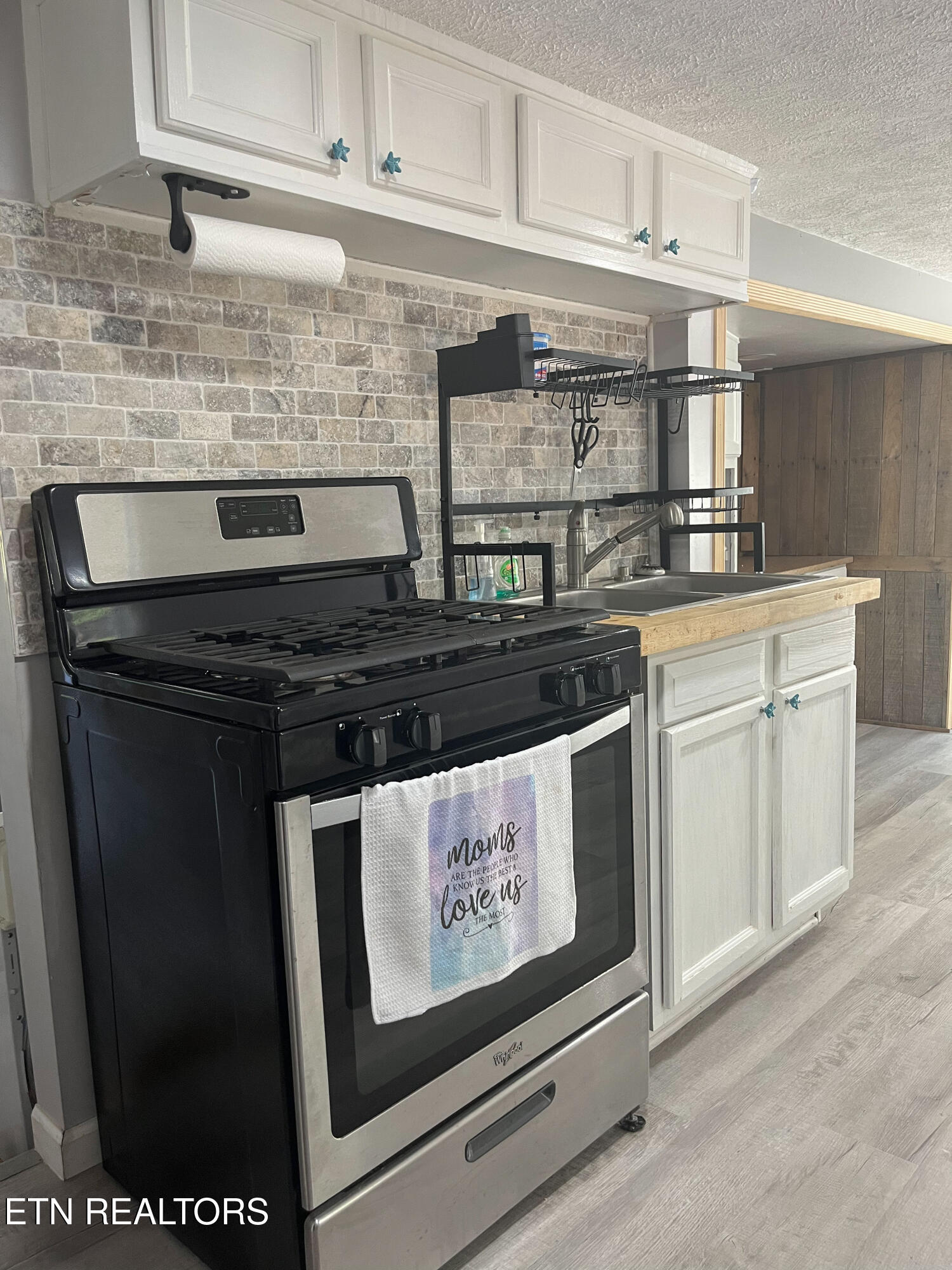 155 Commanche Trail Crossville, TN 38572 - Photo 15 of 28 IMG_8168 2