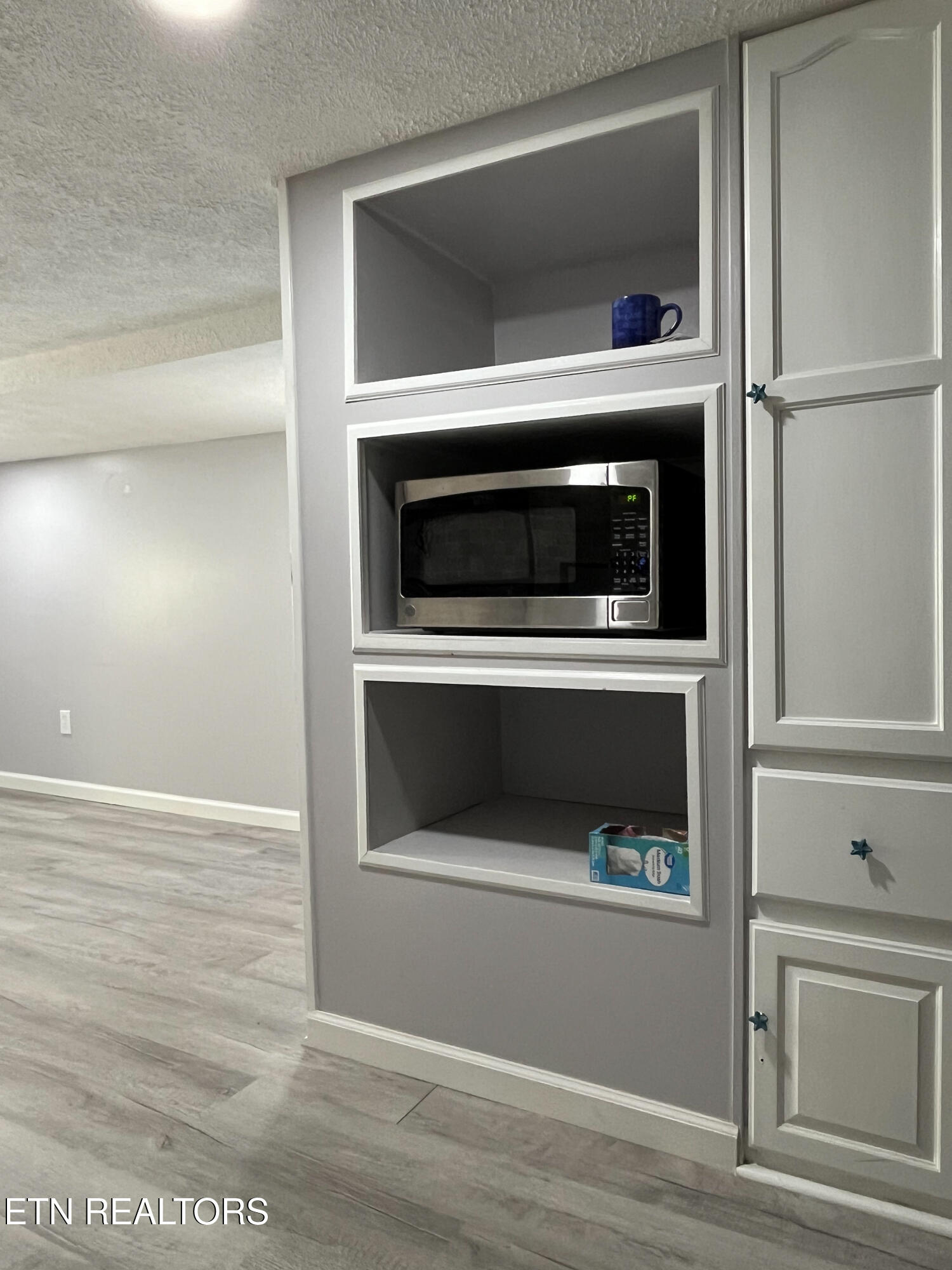 155 Commanche Trail Crossville, TN 38572 - Photo 10 of 28 IMG_8150