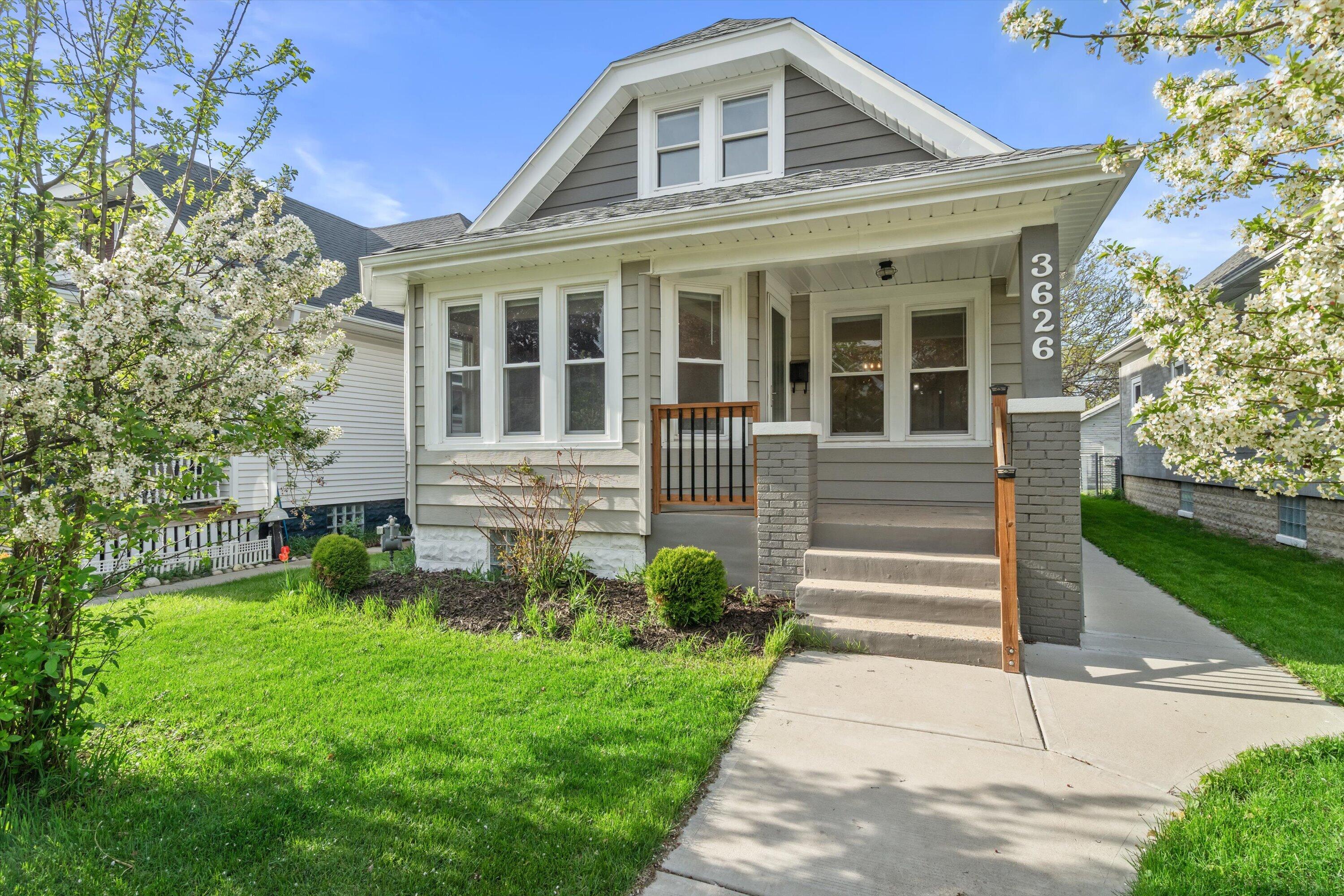 3626 West Maple Street Milwaukee, WI 53215 - Photo 1 of 1 01-DSC03629