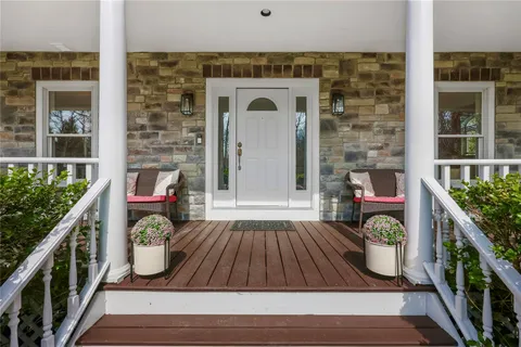 $1,475,000 | 15 Beaver Pond Road, South Salem, NY 10590